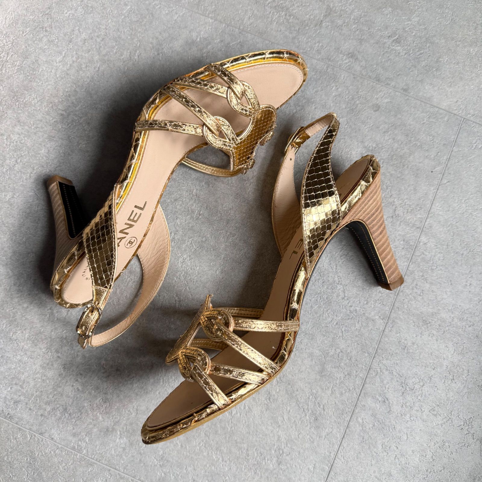 未使用 希少 CHANEL シャネル ココマーク パイソンレザー ゴールド