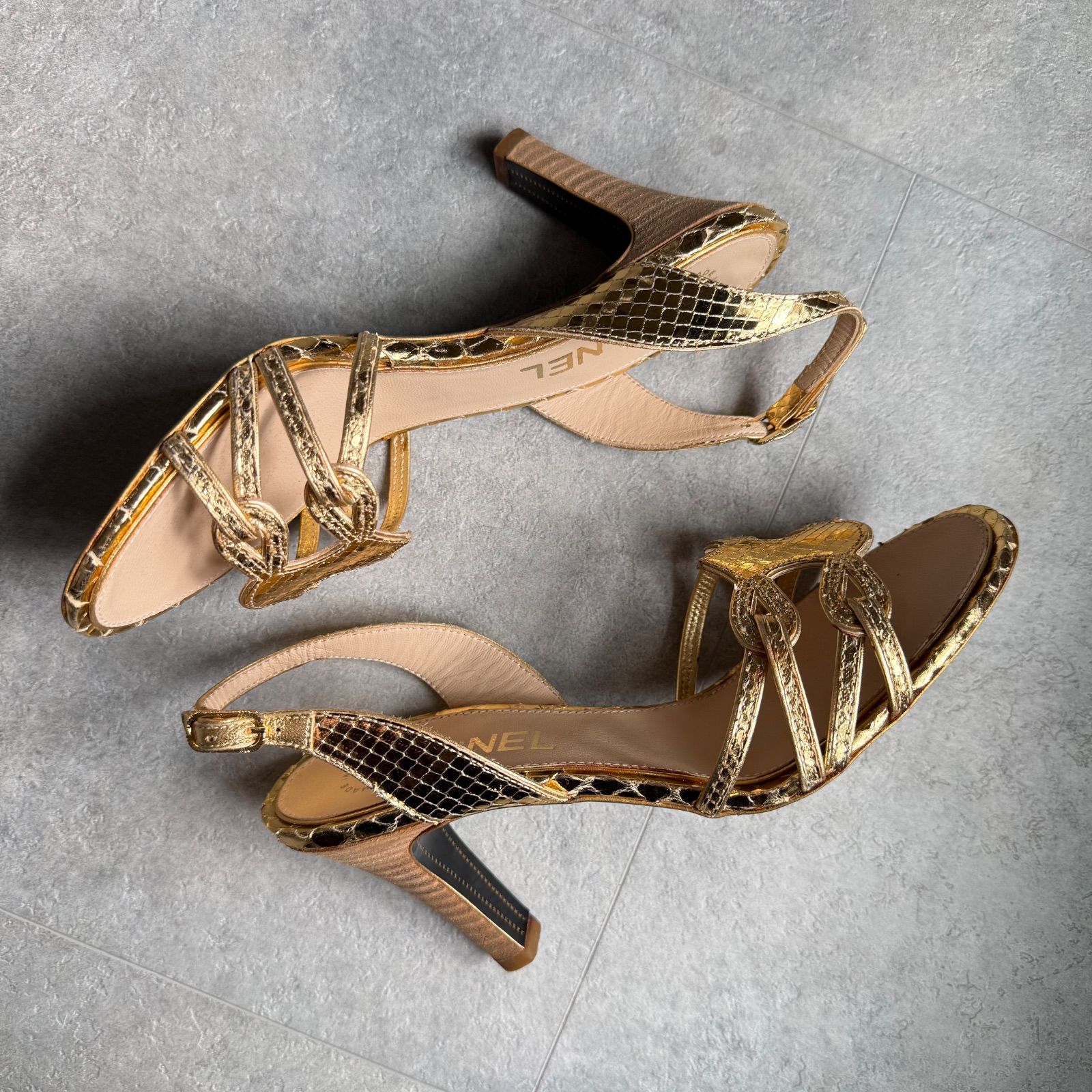 未使用 希少 CHANEL シャネル ココマーク パイソンレザー ゴールド