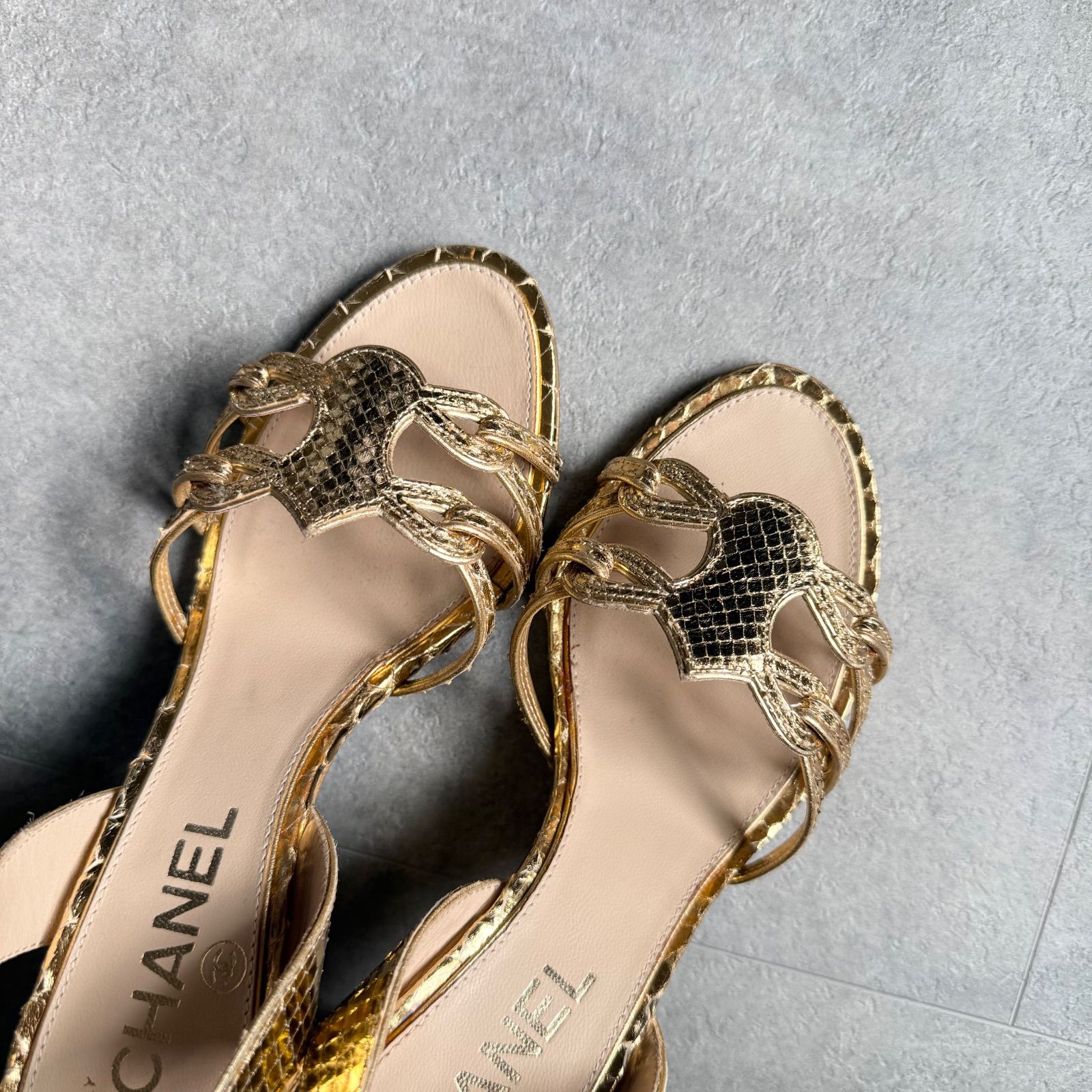 未使用 希少 CHANEL シャネル ココマーク パイソンレザー ゴールド