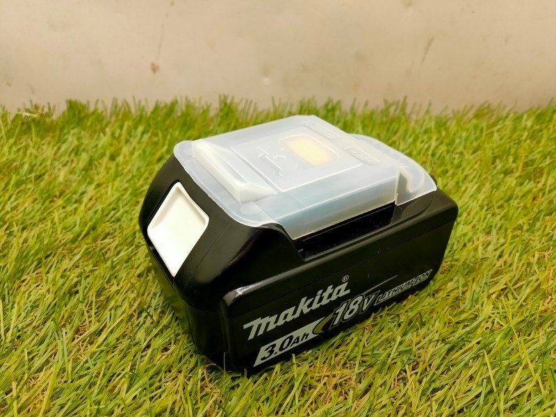 マキタ Makita リチウムイオンバッテリ BL 1830 B 残量表示付き 18 V 3 0 Ah ♥