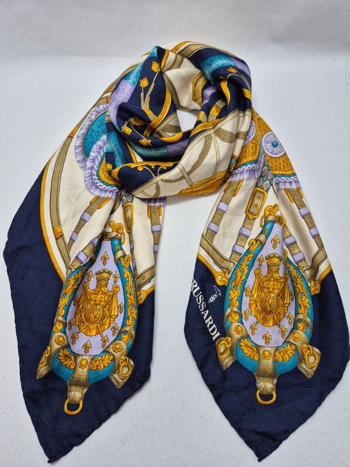 used品】TRUSSARDI レディーススカーフ シルク100% - メルカリ