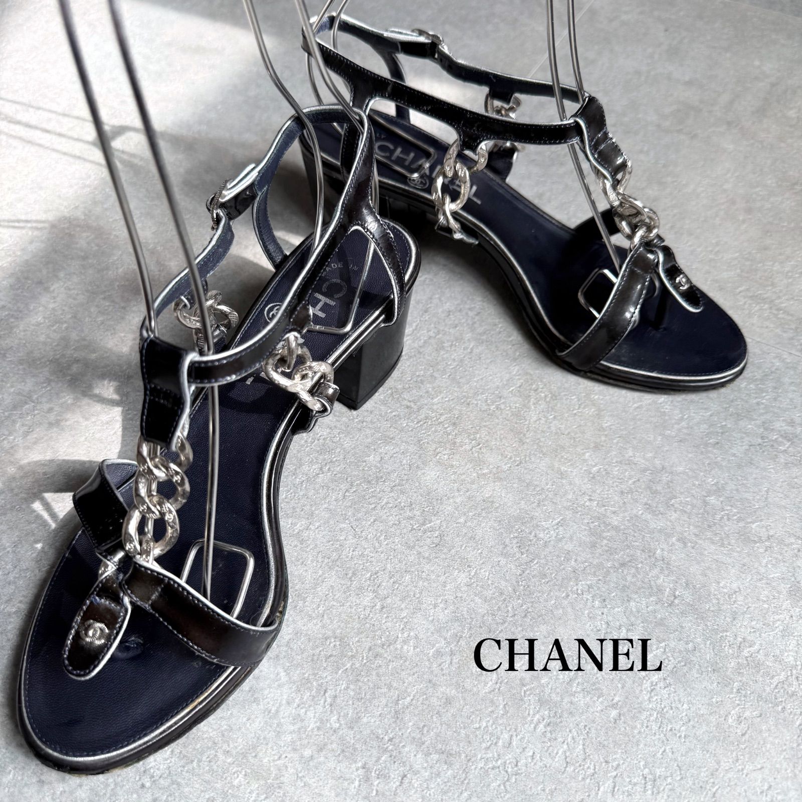 CHANEL シャネル ココマーク チェーンサンダル パテントレザー
