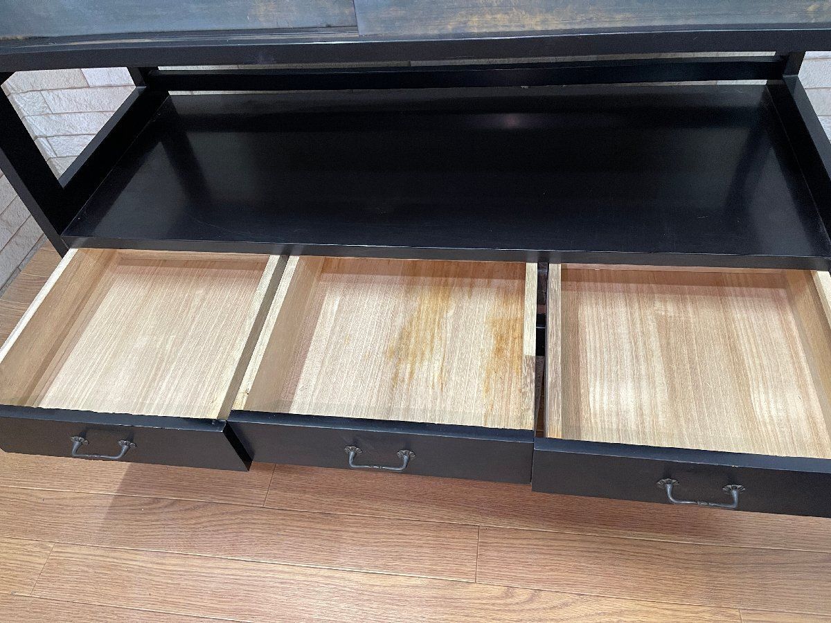 ○黒漆塗り 落款あり 水墨山水絵 飾り棚 茶棚 違い棚 茶箪笥