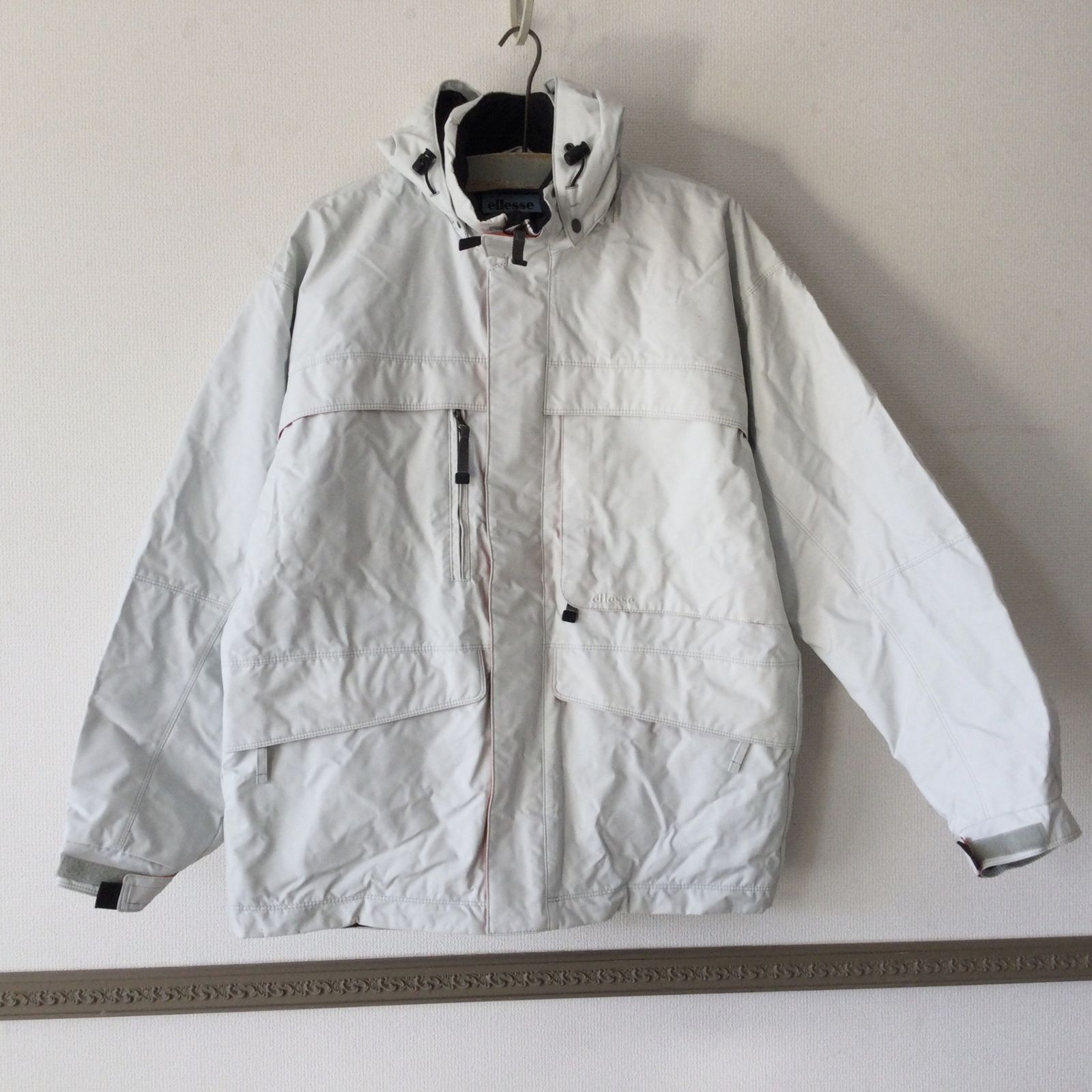 美品☆ellesse ITALY エレッセ スキーウェア 上S 下M ホワイト 美品