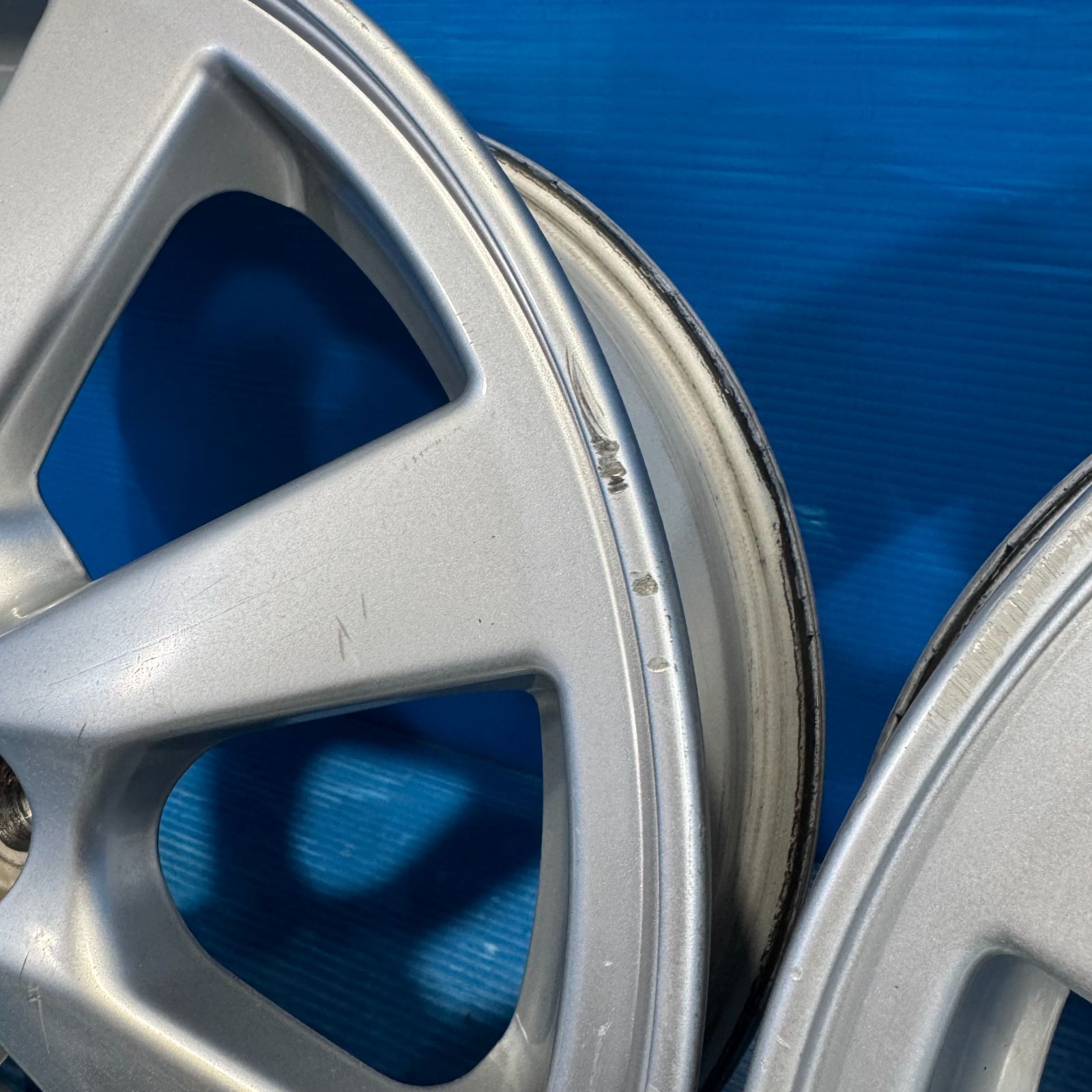 ダイハツ純正 アルミホイール 14インチ 4.5J +45 PCD100 4H シルバー