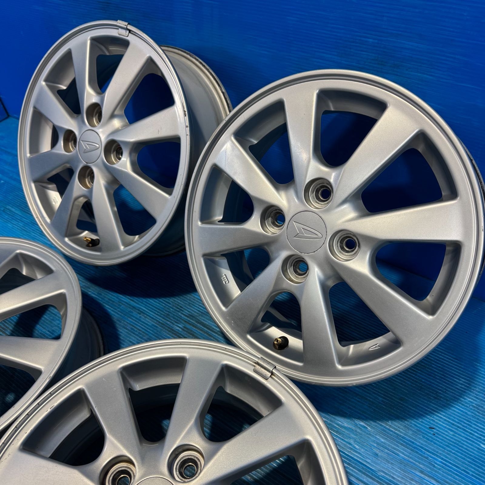 ダイハツ純正 アルミホイール 14インチ 4.5J +45 PCD100 4H シルバー