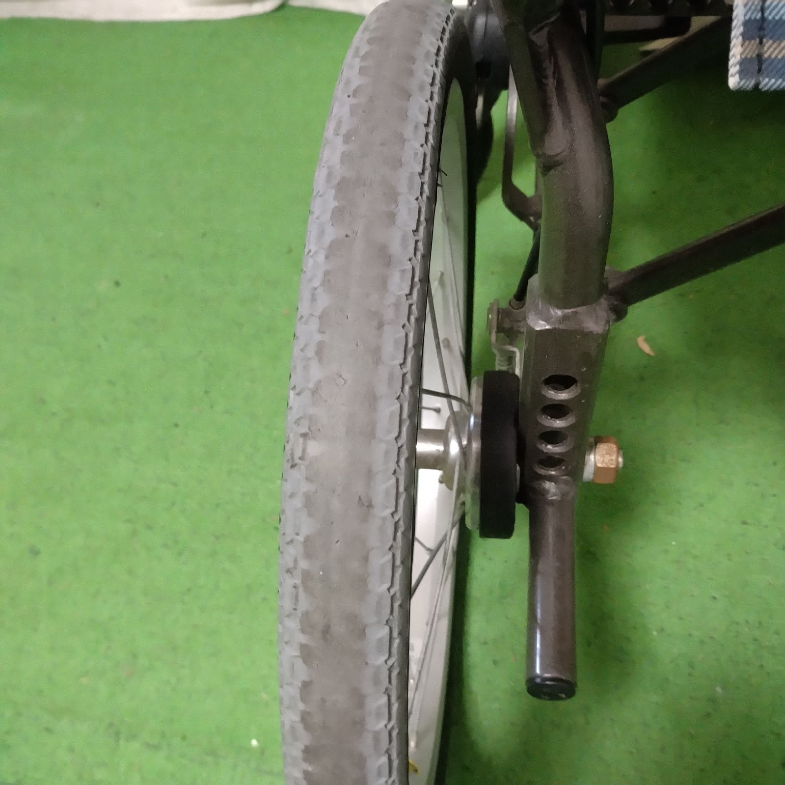 WC-12729) カワムラサイクル WAVIT ウェイビット WA16-40S ノーパンク