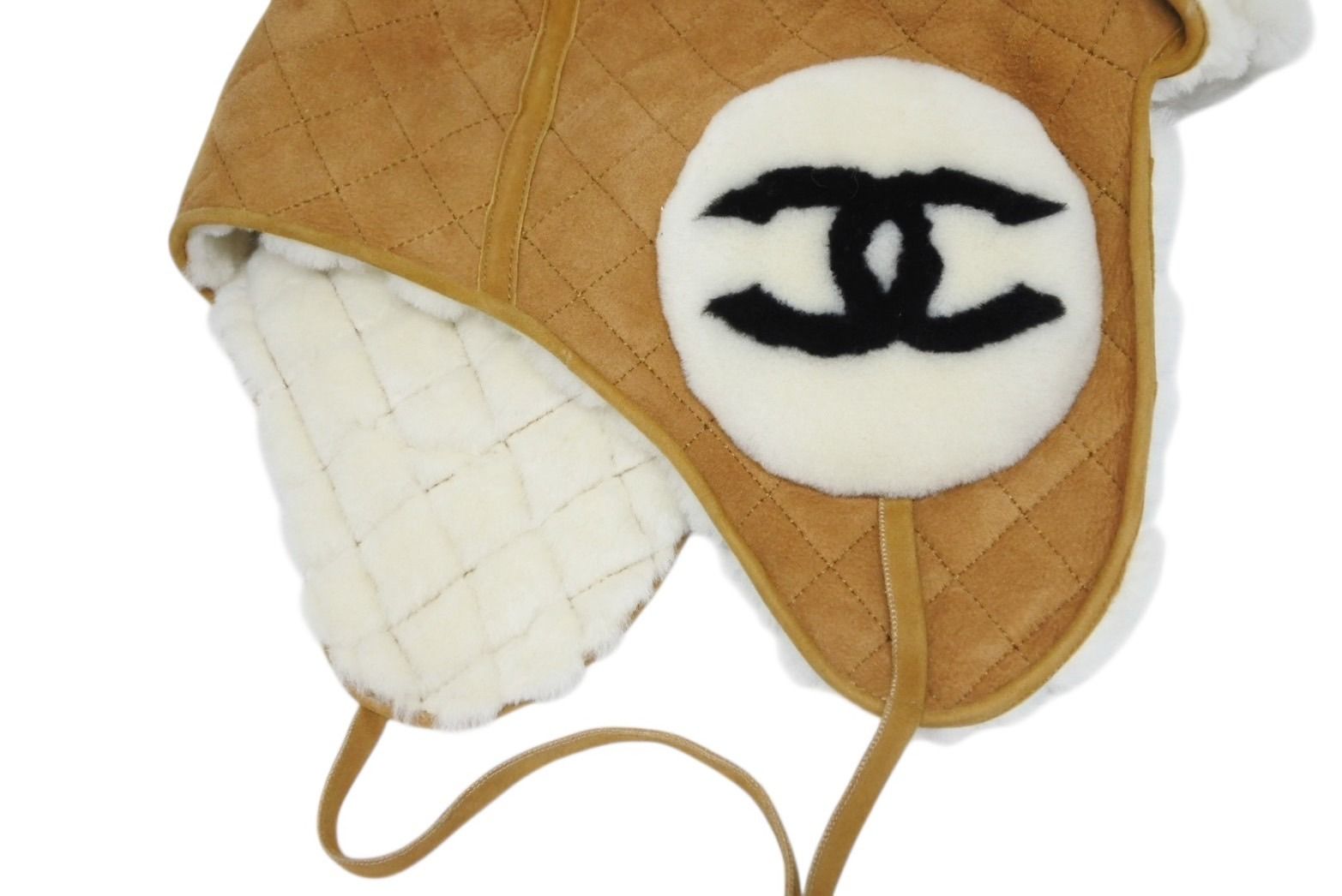 CHANEL シャネル ココネージュ フライトキャップ　ムートン　ココマーク 新品同様品 CHANEL シャネル ココネージュ フライトキャップ AAA429