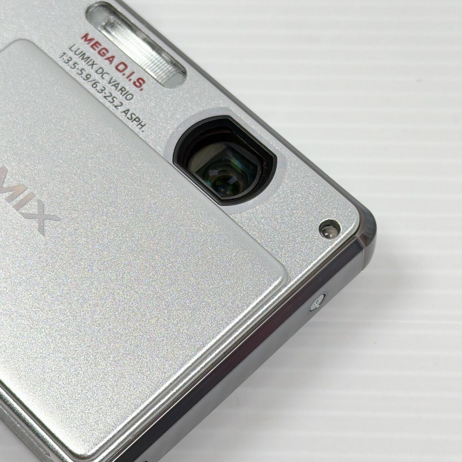 美品 パナソニック デジカメ LUMIX DMC-FP1 シルバー 動作確認済み