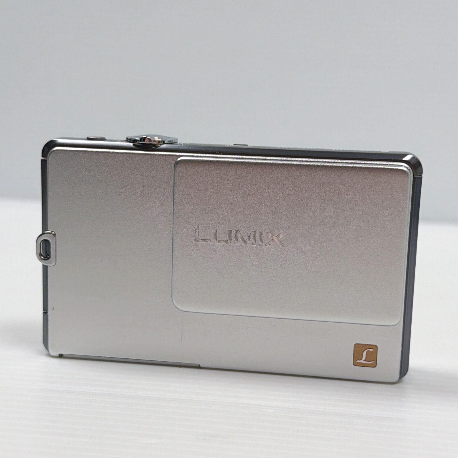美品 パナソニック デジカメ LUMIX DMC-FP1 シルバー 動作確認済み
