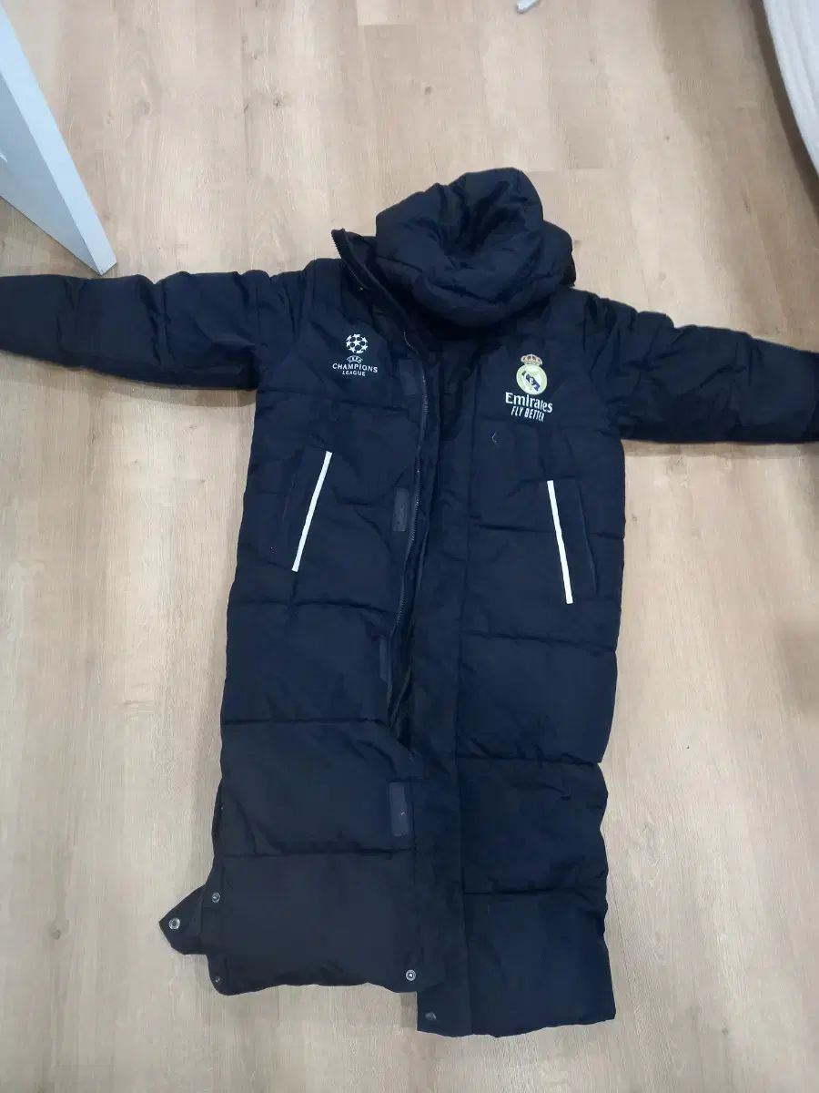 レアルマドリード チャンピオンズリーグ ダウンジャケット ロング丈