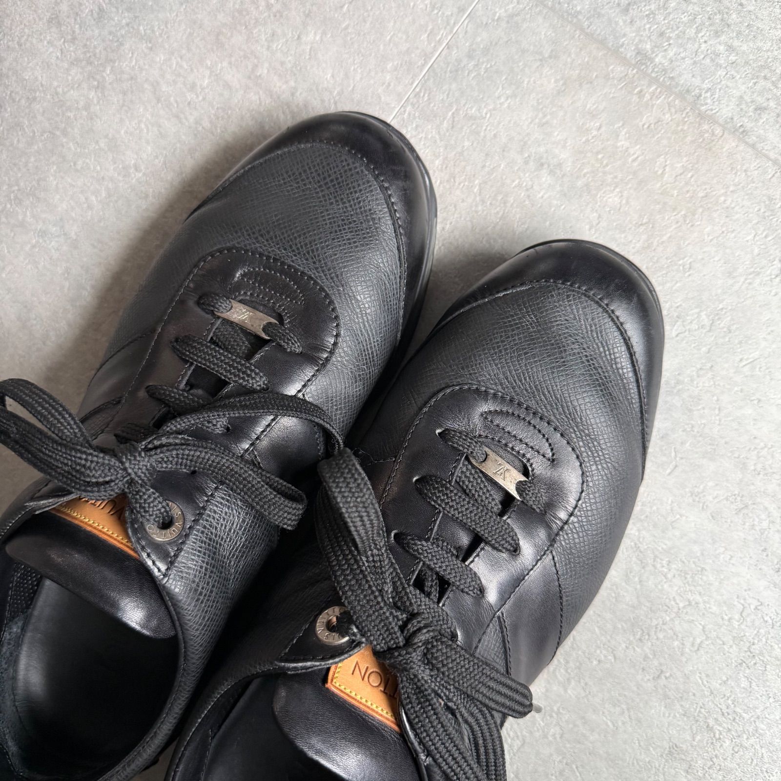 LOUIS VUITTON ルイヴィトン ロゴレザースニーカー ブラック 黒 35