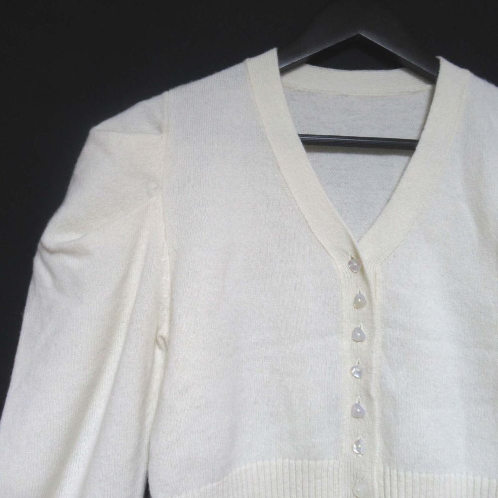 美品 Cygne シーニュ Laure ウール ハートボタン ニット カーディガン