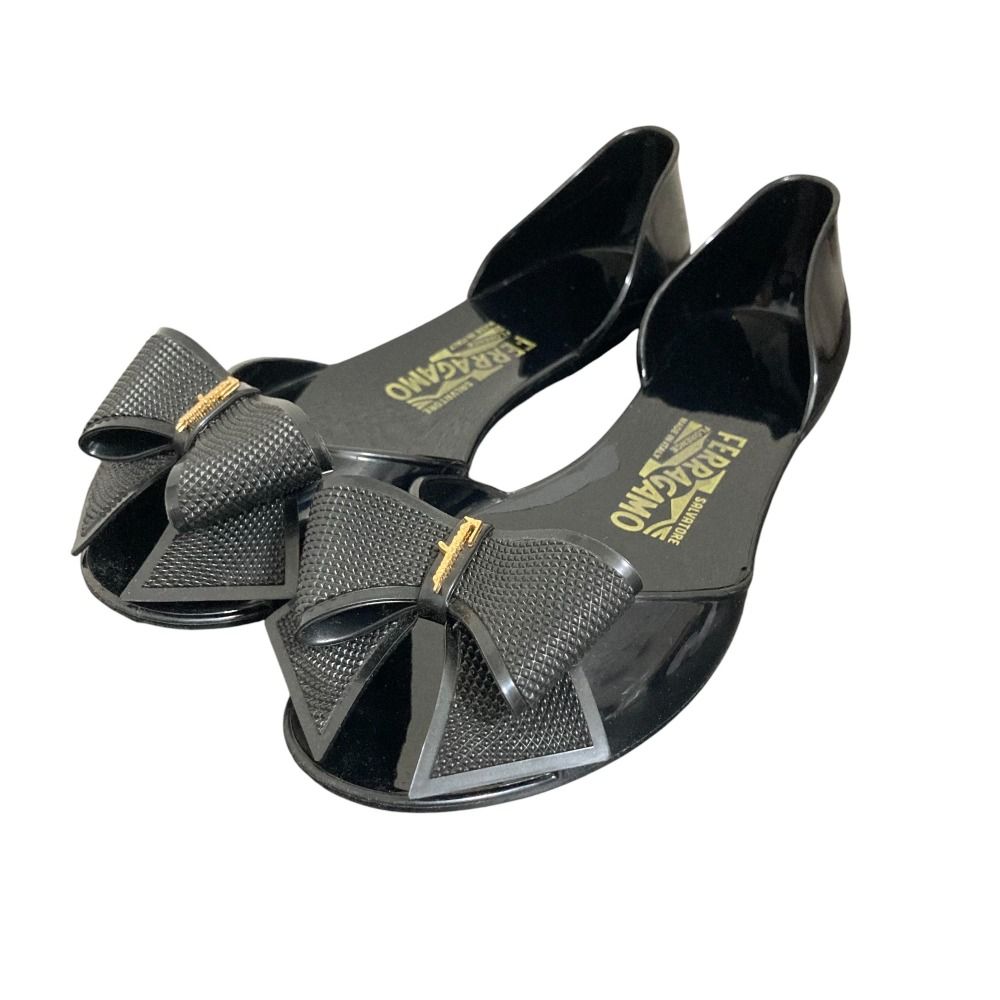 美品 Salvatore Ferragamo サルヴァトーレフェラガモ ヴァラリボン