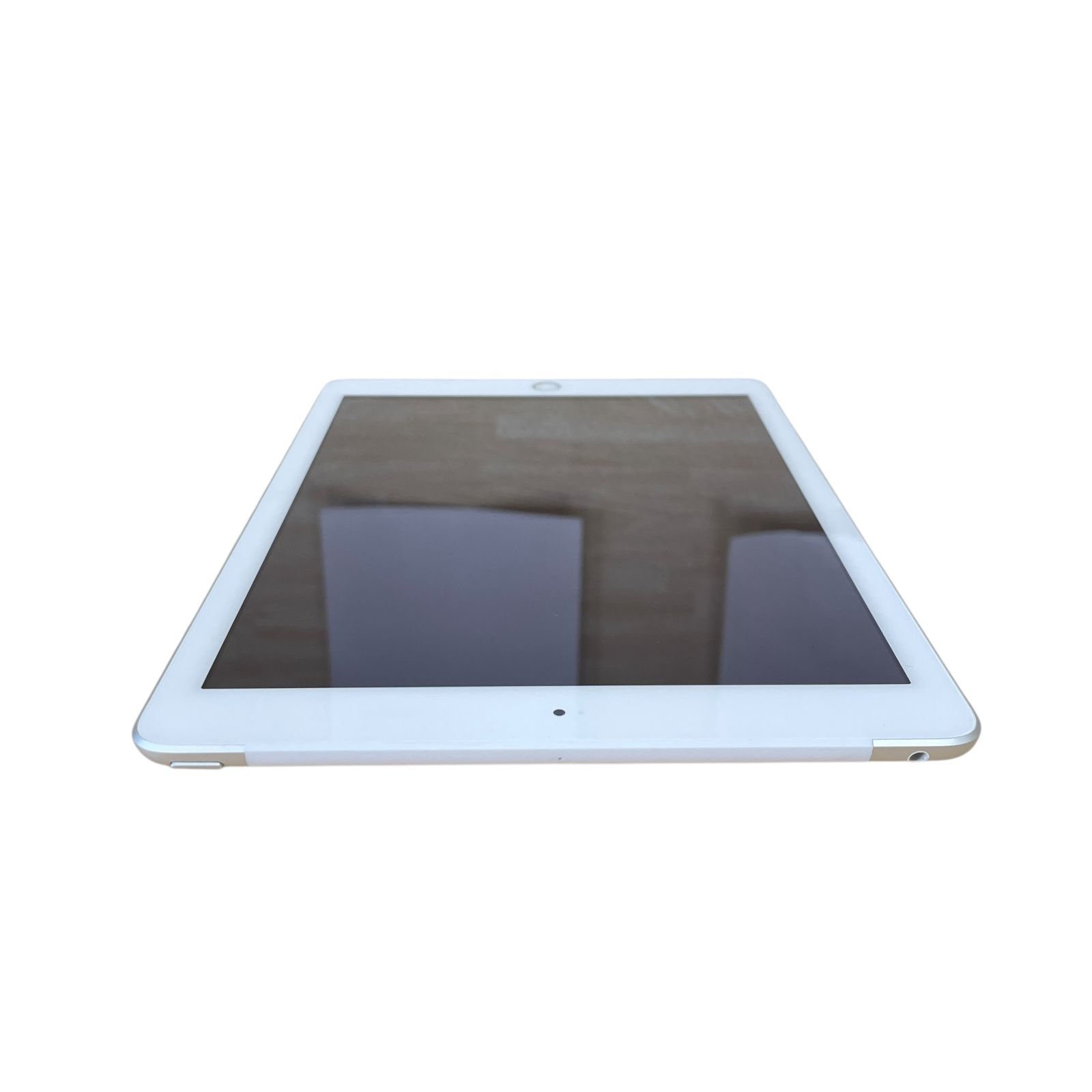 iPad第6世代 32GB シルバー Wi-Fi+Cellular 動作品 - メルカリ