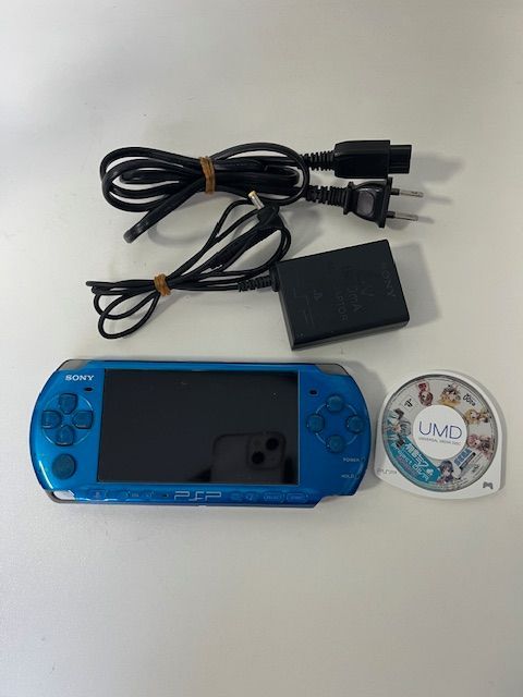 プレイステーションポータブル PSP 3000 ブルー 本体 アダプター 初音ミクソフト SDカード付き