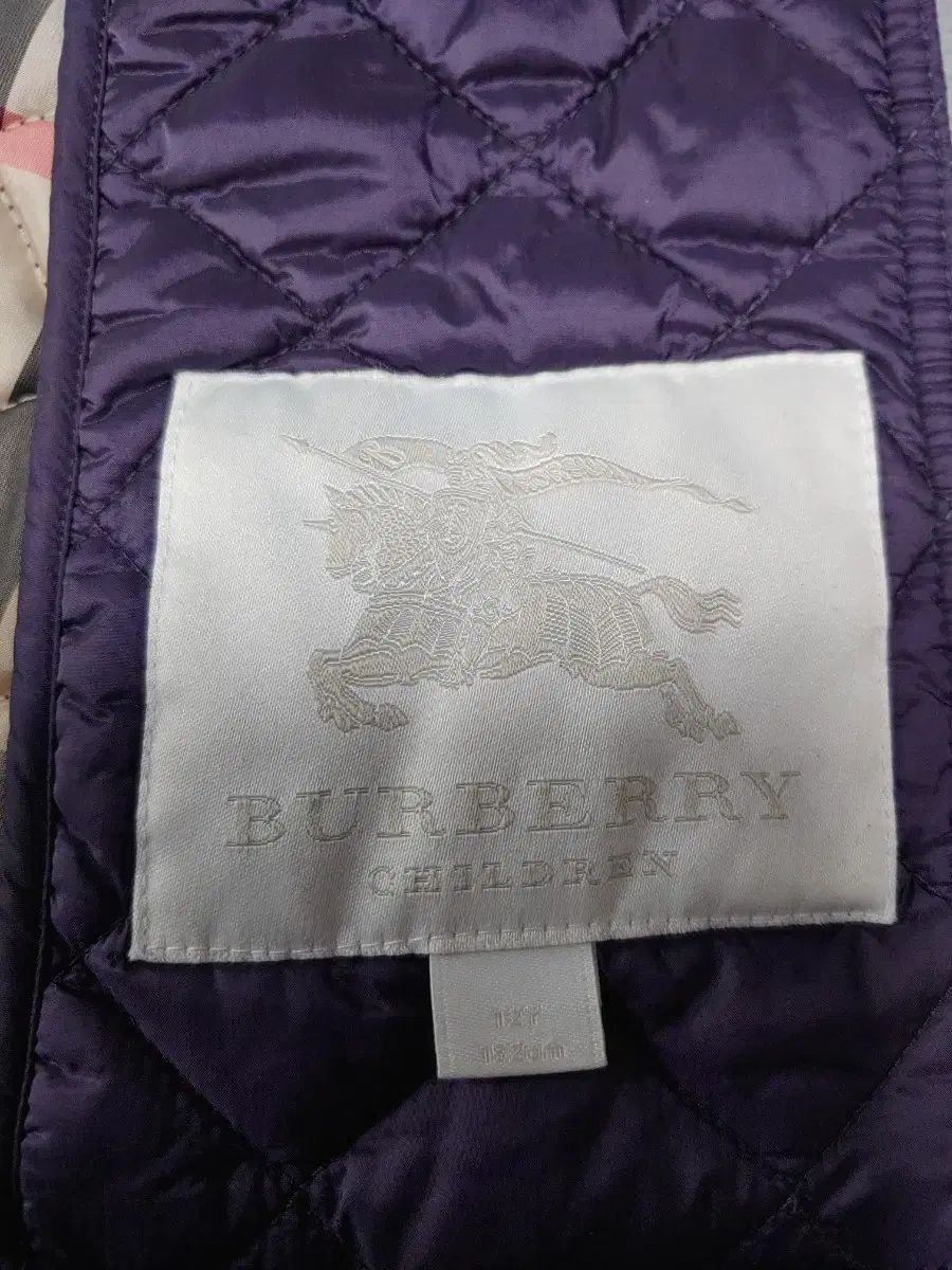 バーバリー チルドレン 12Y/152cm キルティング 中綿 ジャケット Burberry バーバリー kids 12Y 152㎝ キルティングジャケット