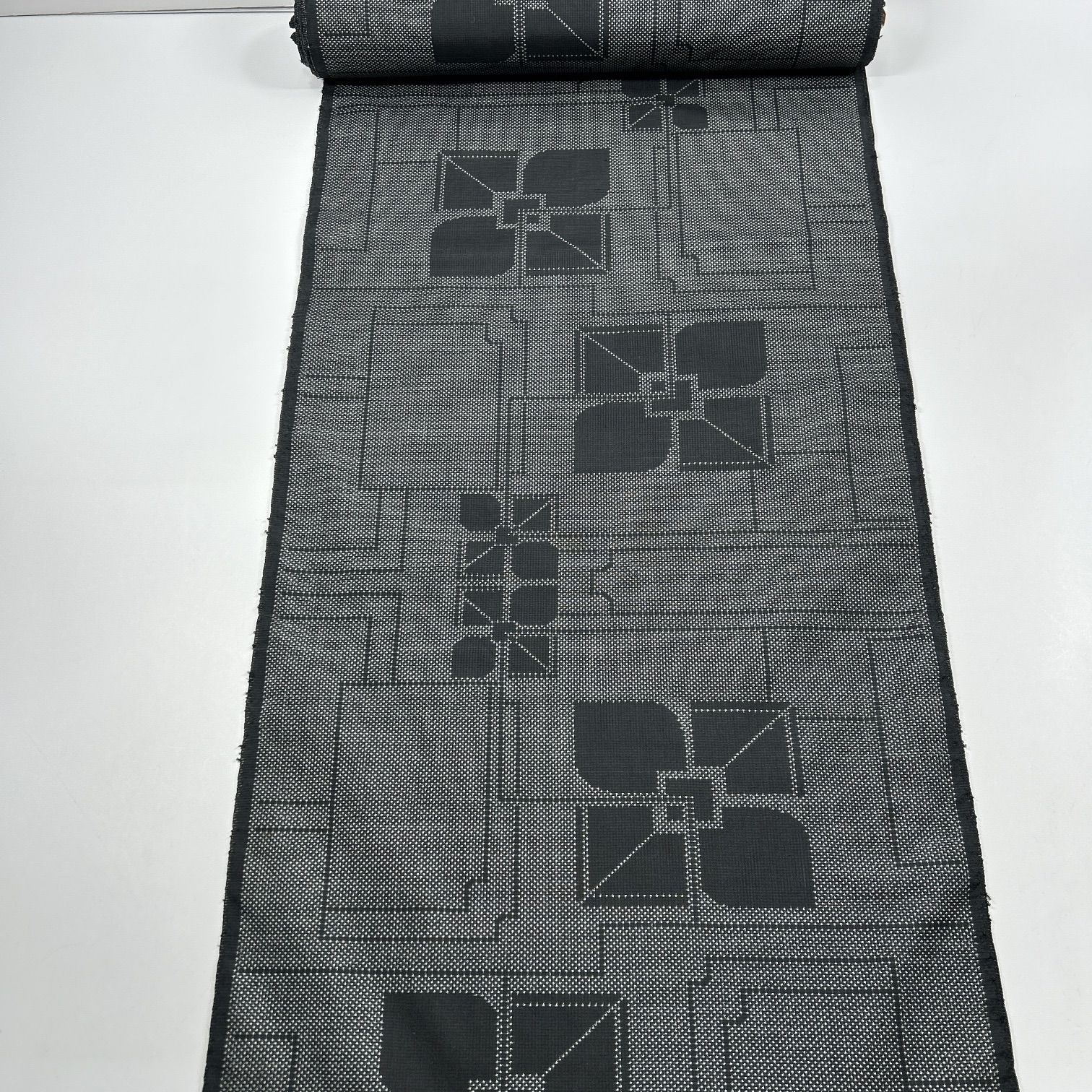 紬 着尺 反物1本 正絹 着物おまとめ売り 同梱購入歓迎 リメイク用 黒系