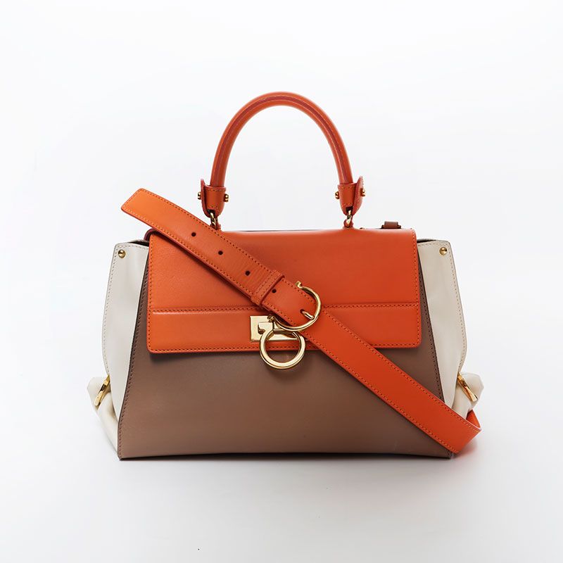 Salvatore Ferragamo サルヴァトーレフェラガモ ショルダーバッグ