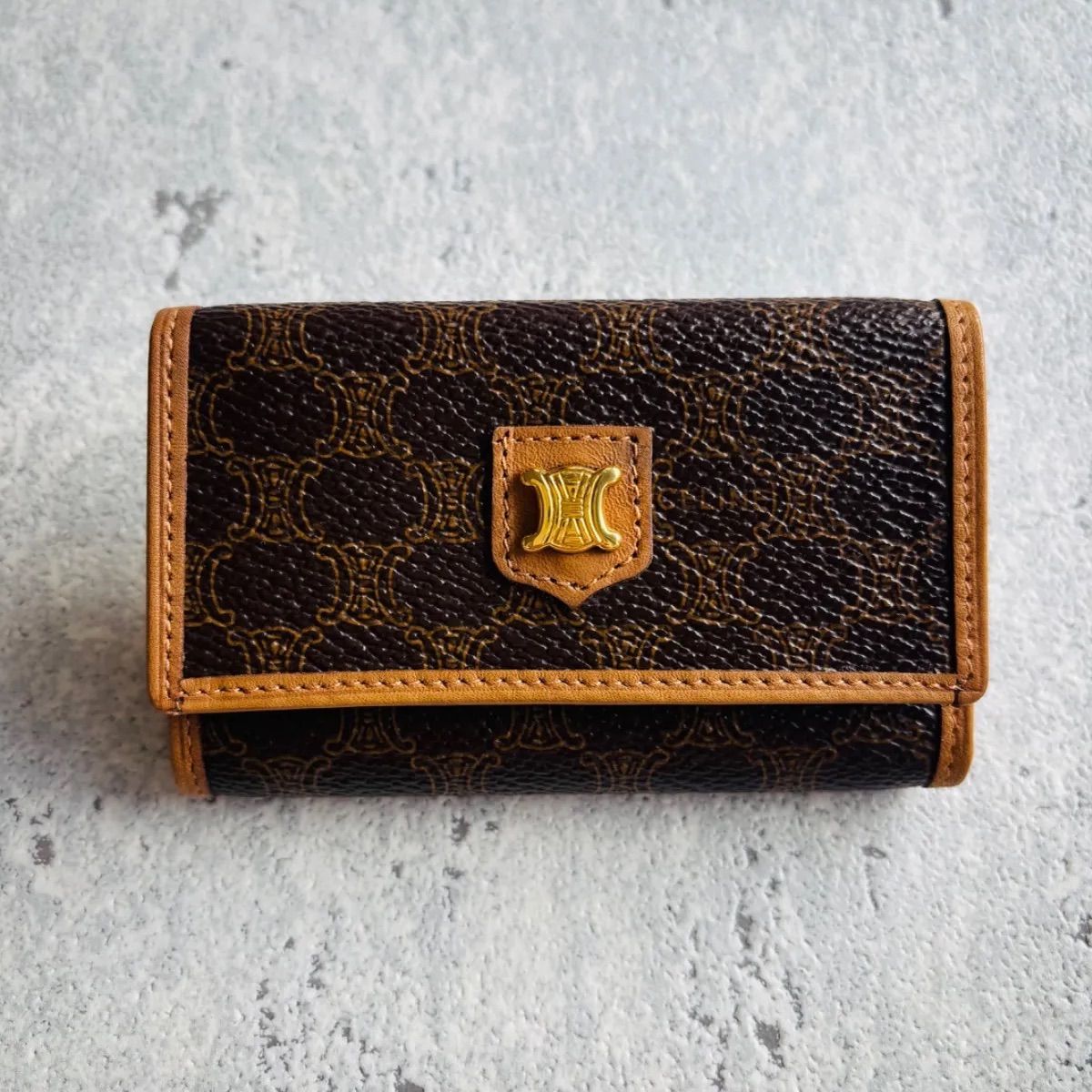 CELINE マカダム柄 トリオンフポイント キーケース - メルカリ