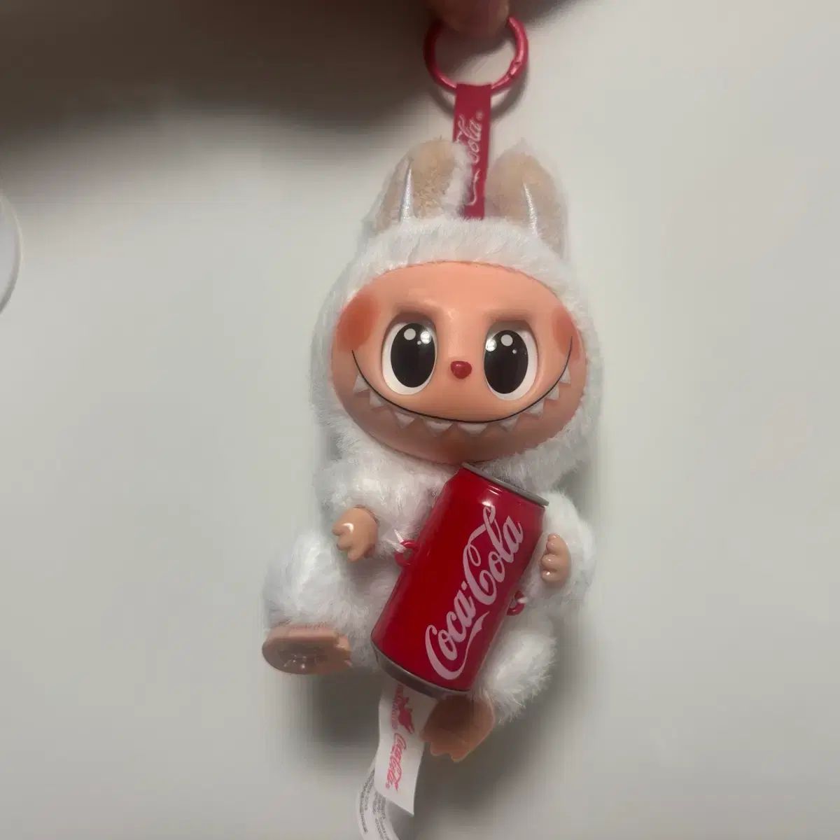 Labubu x コカコーラ キーホルダー