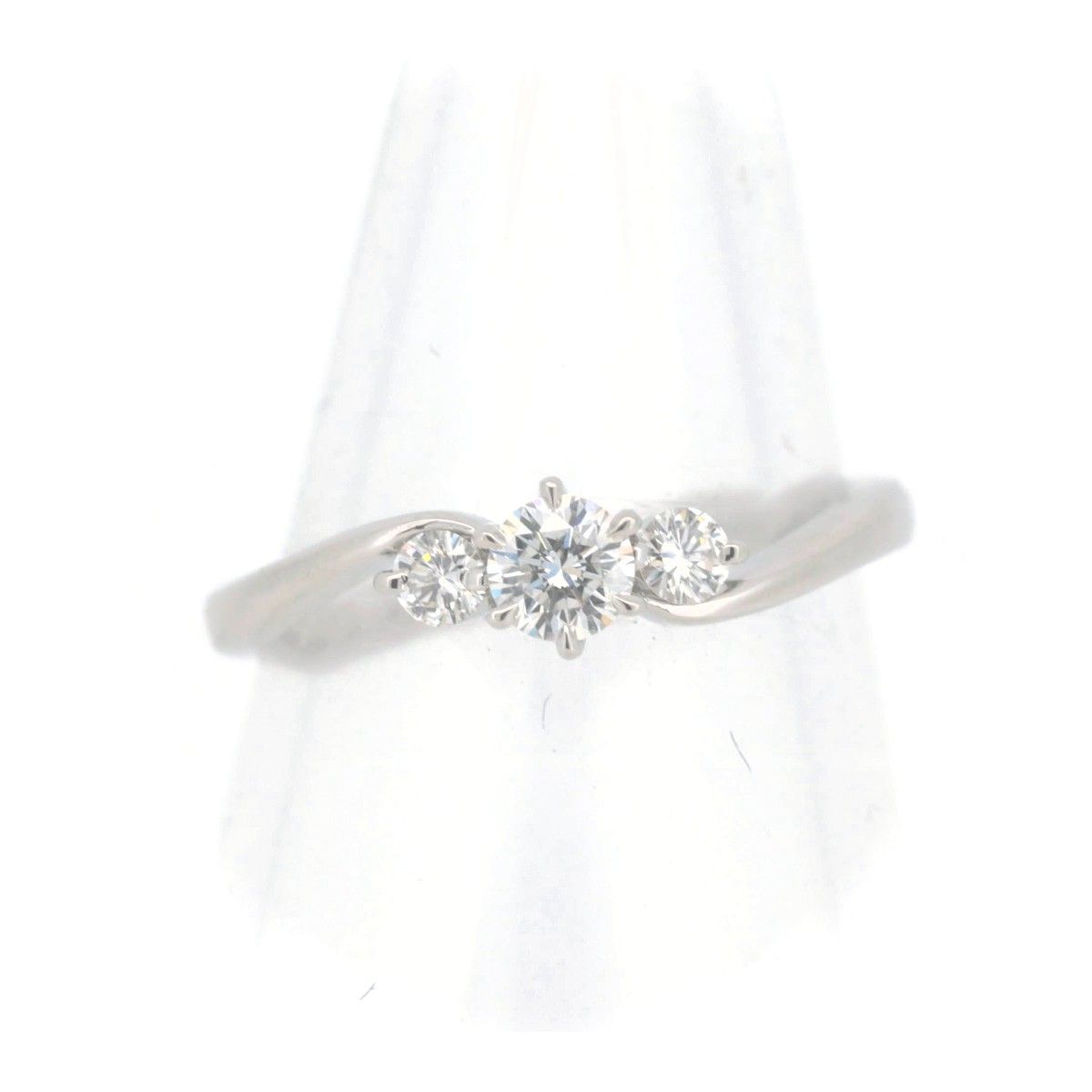 ロイヤルアッシャー ダイヤモンド リング 指輪 0.19CT(F.VS2) 0.10CT 9 