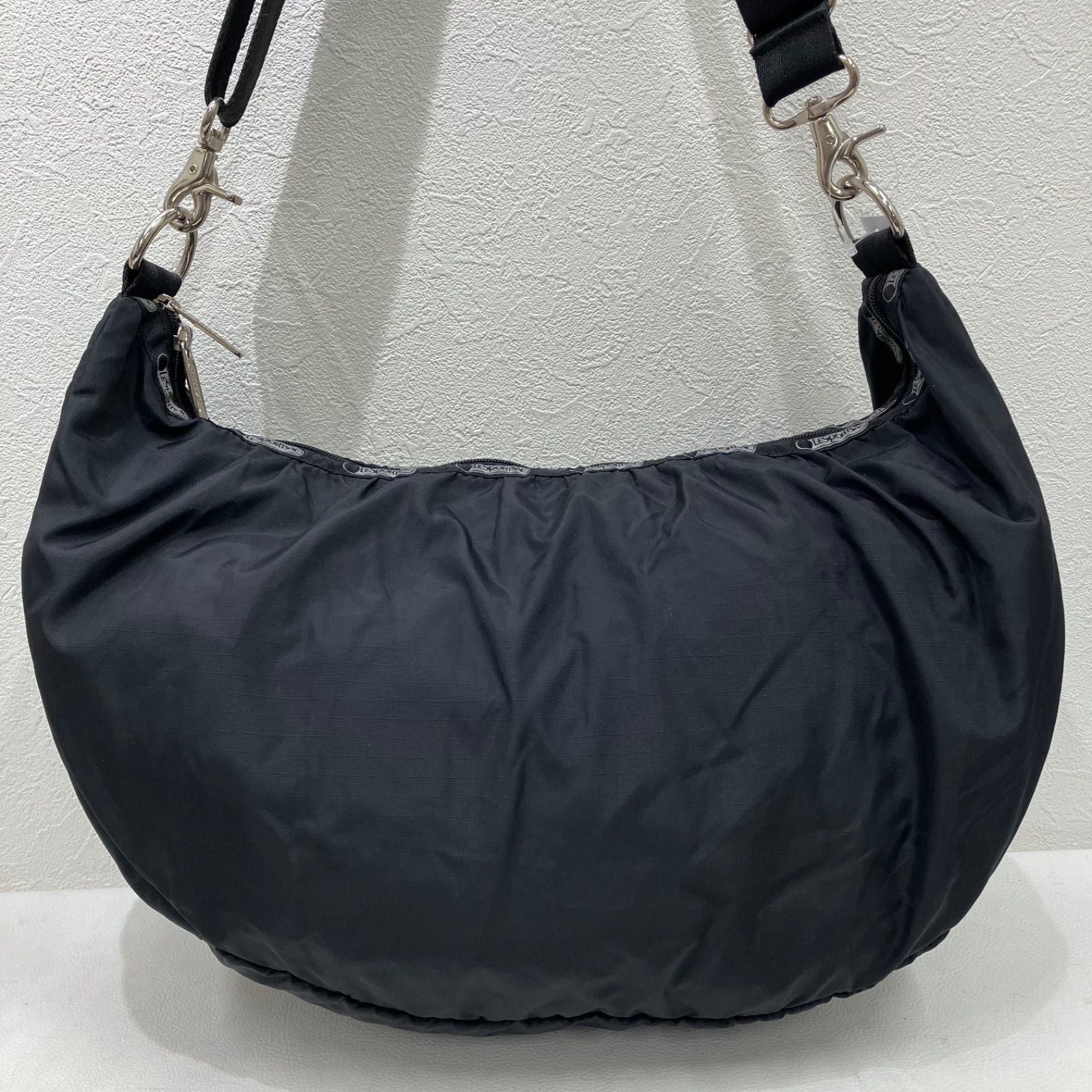 8674 LeSportsac レスポートサック ショルダーバッグ ブラック 黒 無地 