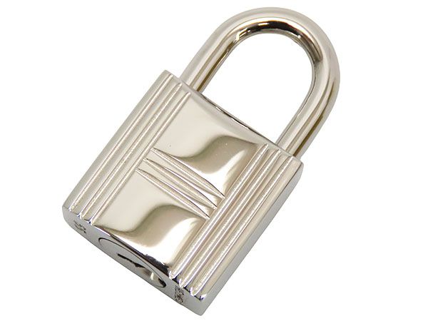 新品同様】エルメス HERMES カデナ 南京錠 鍵 キー シルバー メタル