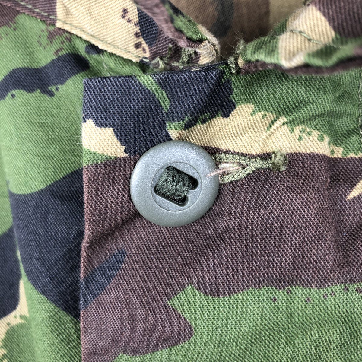 古着 イギリス軍 迷彩柄 DPMカモ ミリタリー コンバットジャケット 170