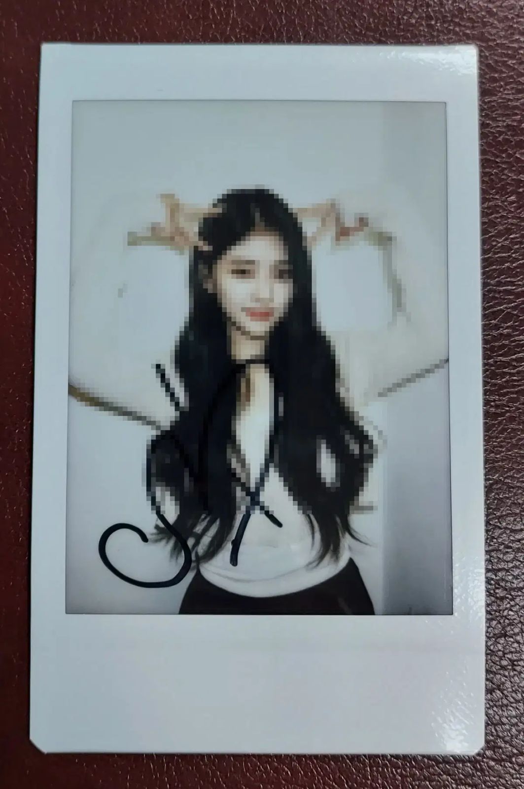 キーラス ハリン サイン タートルネック_KIIRAS Harin sign pholaroid