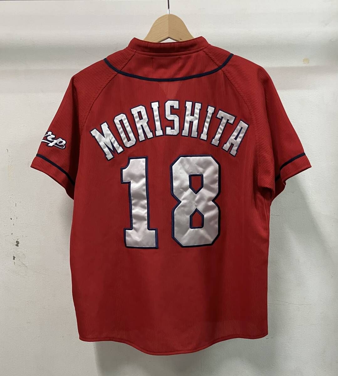 carp 広島カープ DESCENTE デサント #18 森下暢仁 半袖シャツ 背番号