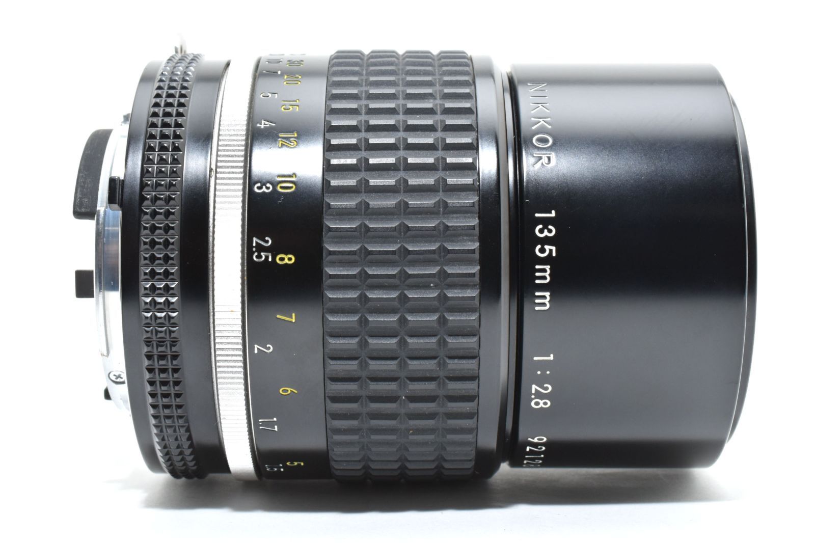 ☆極上☆ ニコン Nikon Ai-S NIKKOR 135mm F2.8 《リアキャップ付き