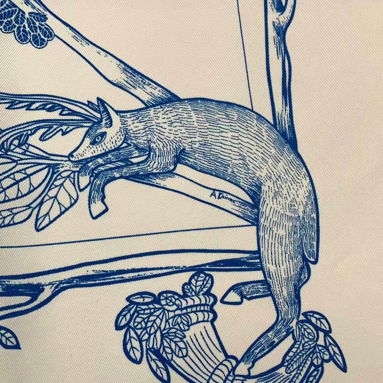 新品同様 HERMES エルメス スカーフ シルク カレ90 ANIMAL ALPHABET