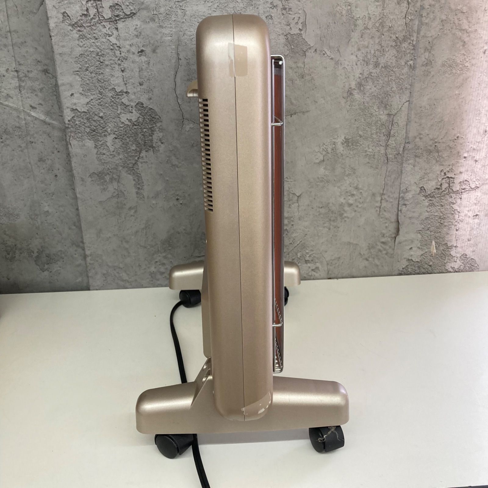 サンルミエ・エクセラ750 遠赤外線暖房器 N750L-GR 動作確認済 - メルカリ