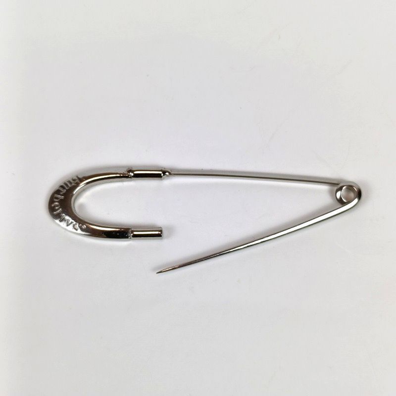 Burberry's バーバリーズ 安全ピン ブローチ ピンバッジ シルバー