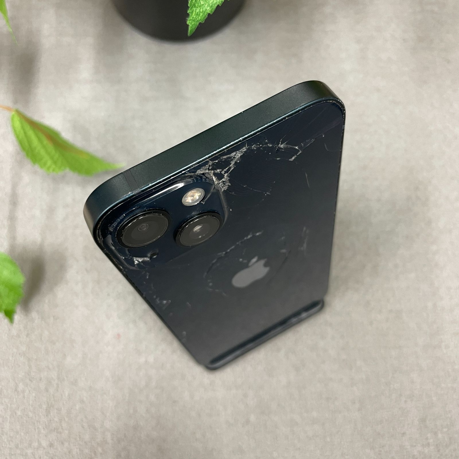 整備済み品 iPhone 13 128GB ミッドナイト国内版 SIMフリー 送料無料 