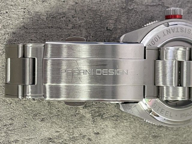 ﾊﾟｶﾞｰﾆﾃﾞｻﾞｲﾝ 腕時計