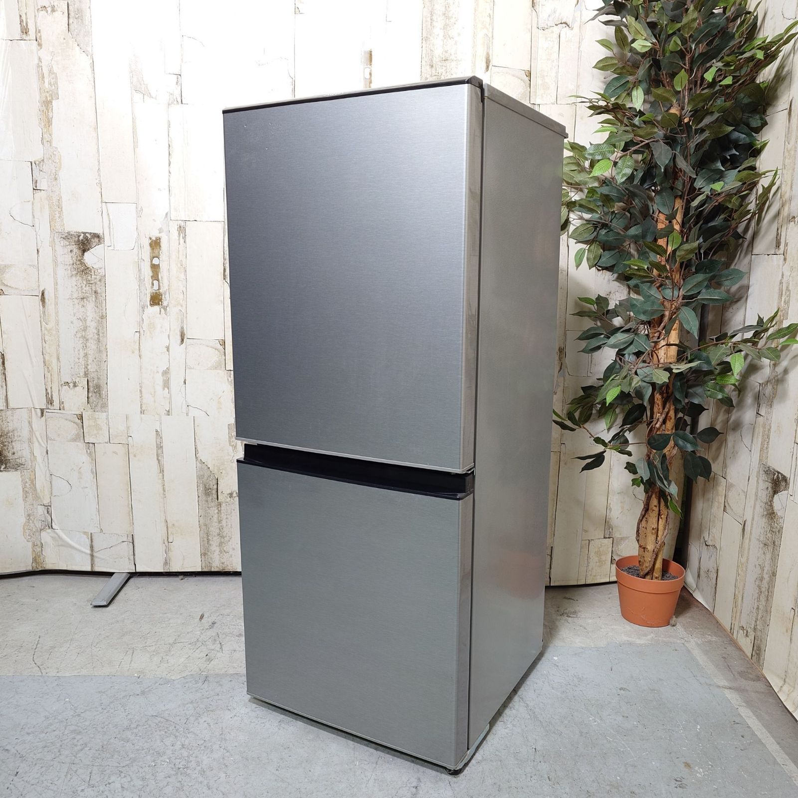 2022年製】 AQUA アクア AQR-J13M ノンフロン冷凍冷蔵庫 126L 家電