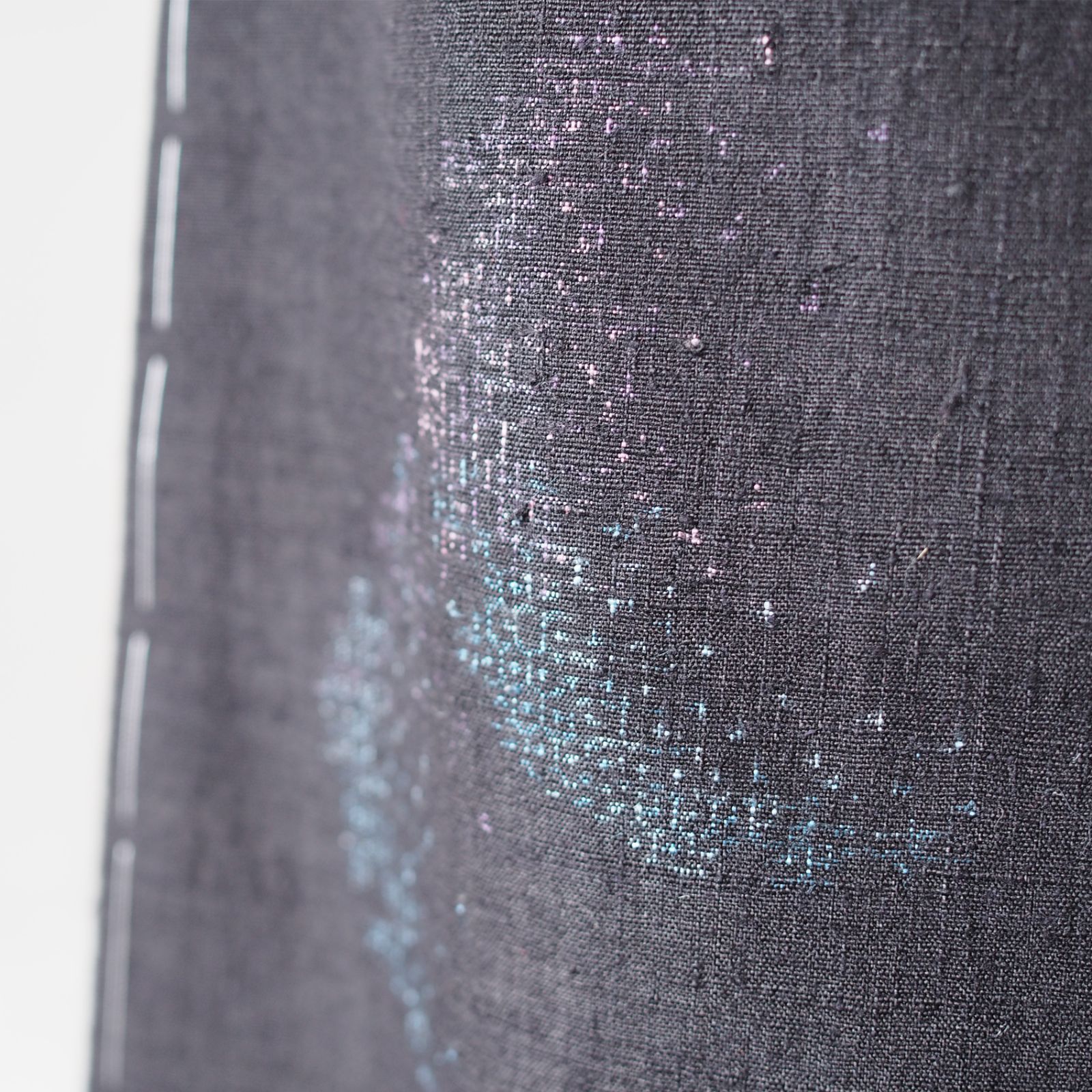 結城紬 小紋 百山亀甲 黒地 雪輪 美品 イ6412 結城紬 小紋 百山亀甲 黒地 雪輪 美品 イ6412