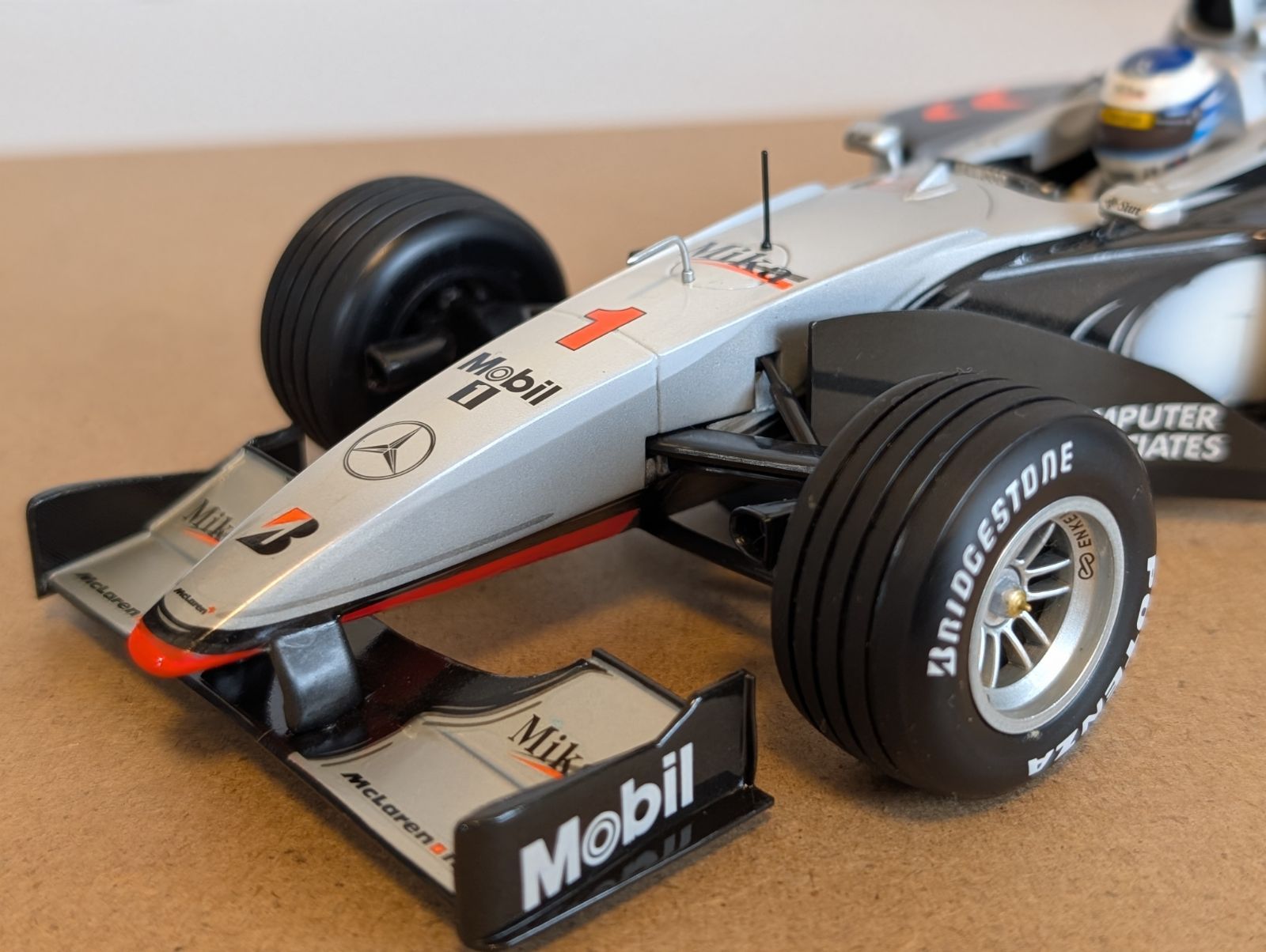1/18ミニチャンプス マクラーレンMP4/14ミカ・ハッキネン - メルカリ