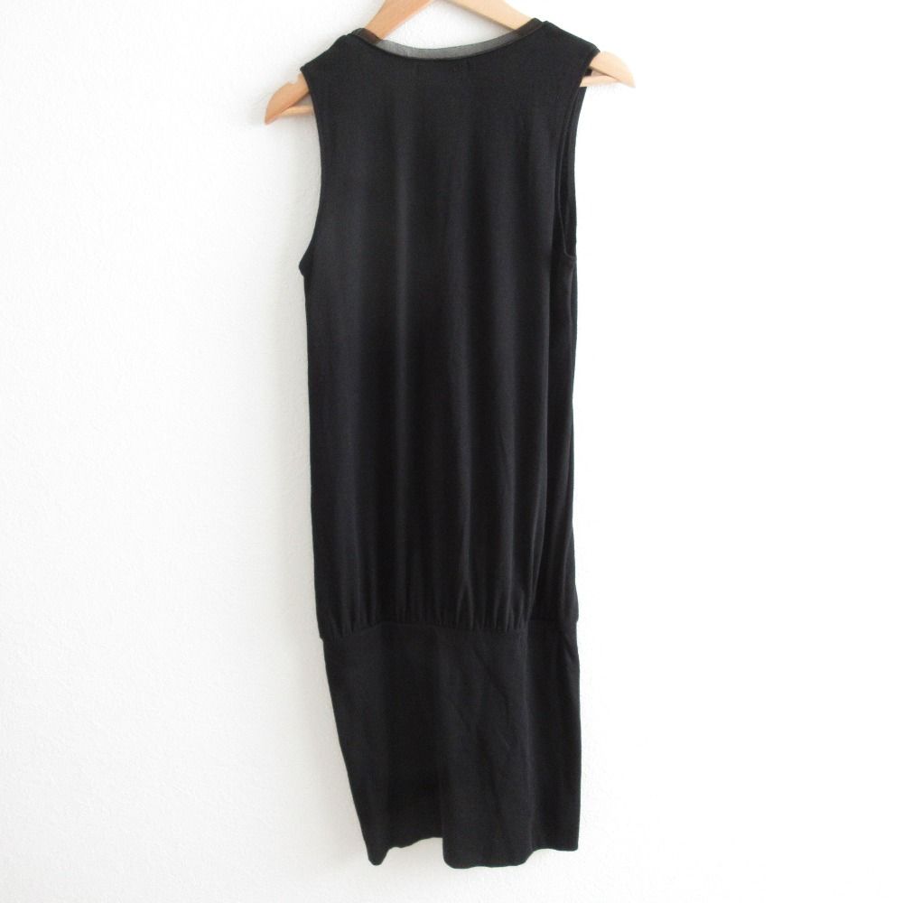 美品 VIVIENNE TAM ヴィヴィアンタム フラワー刺繍 ノースリーブ ひざ