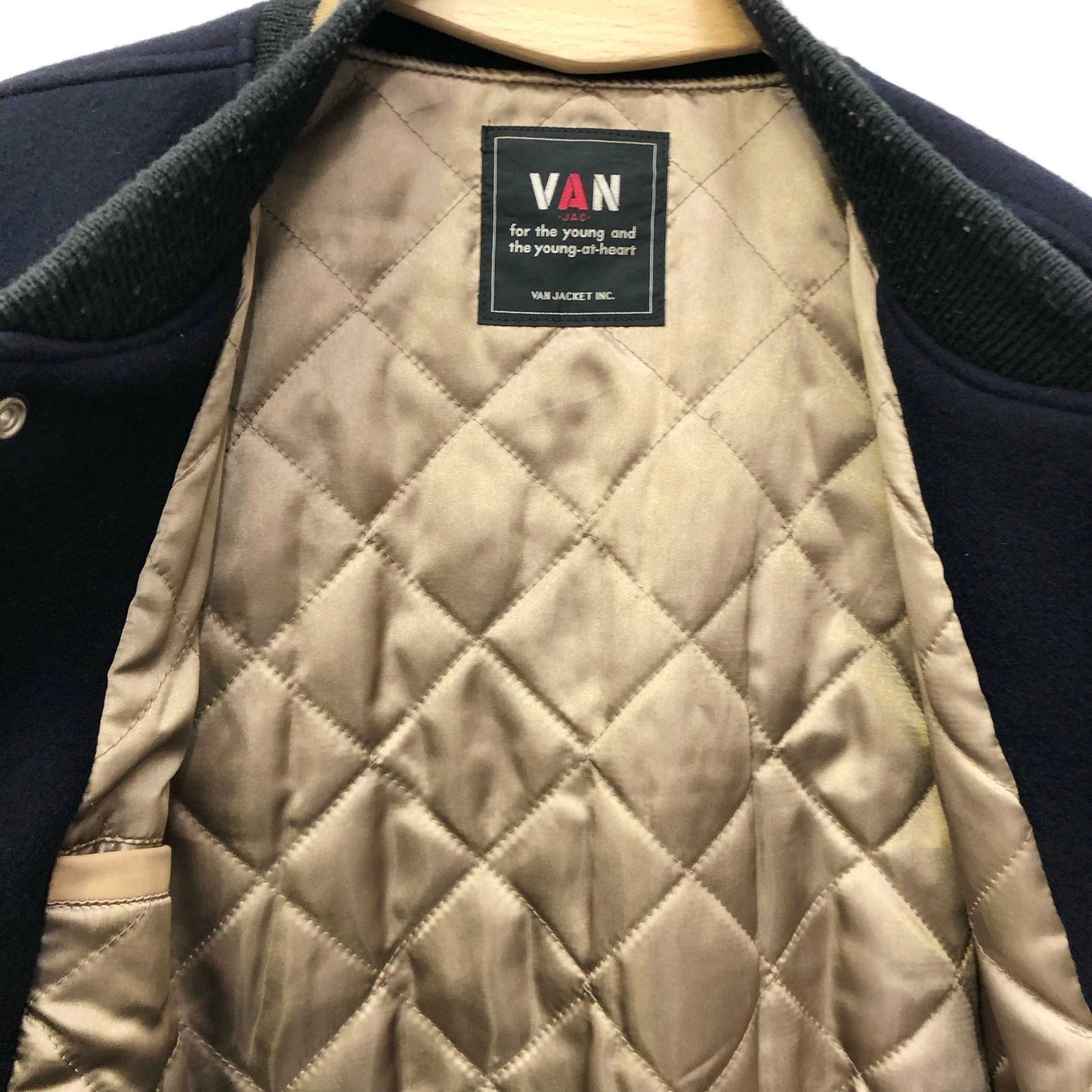 VAN JAC ヴァン レザー ジャケット スタジャン JW－13512