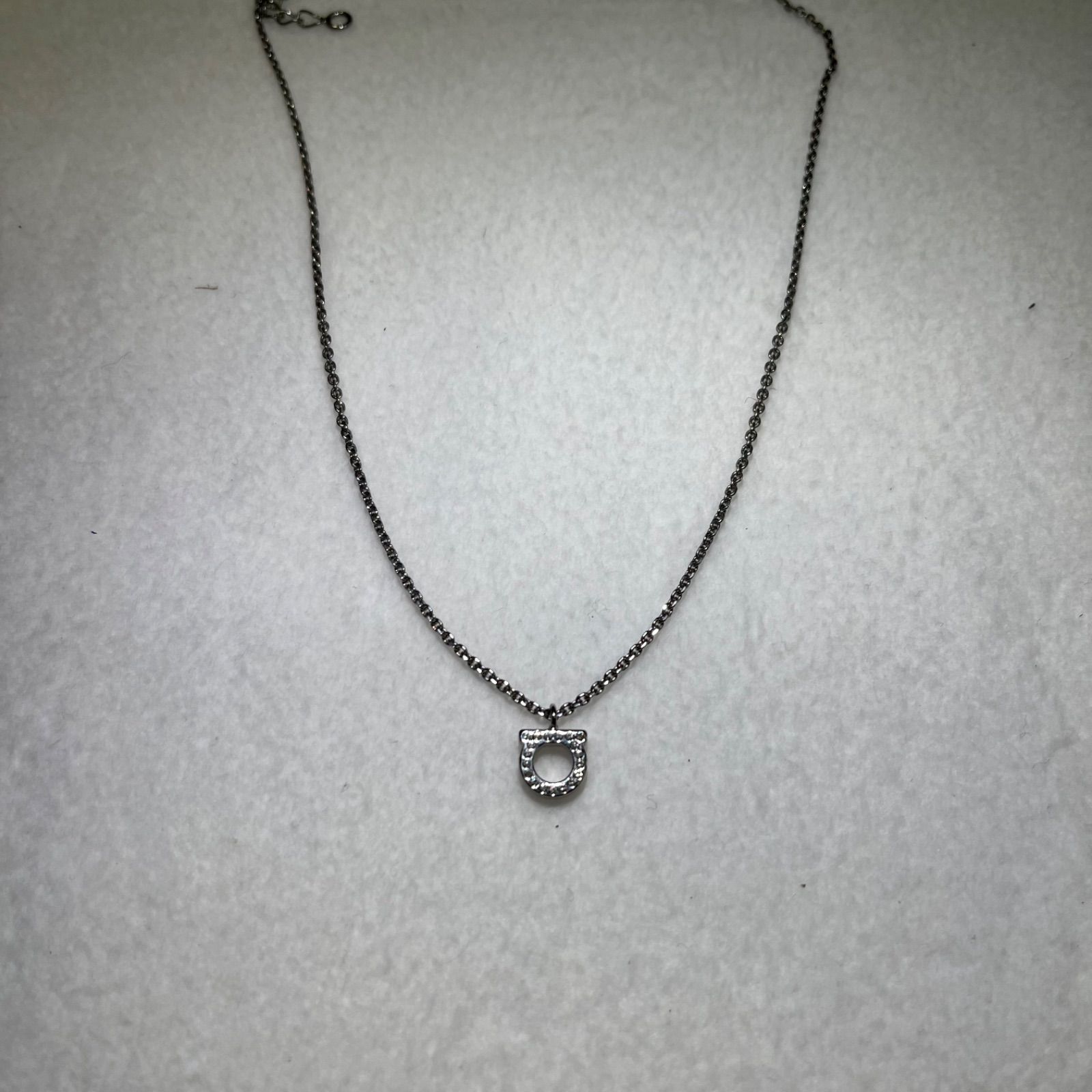 Ferragamo フェラガモ ガンチーニ ネックレス シルバー - メルカリ