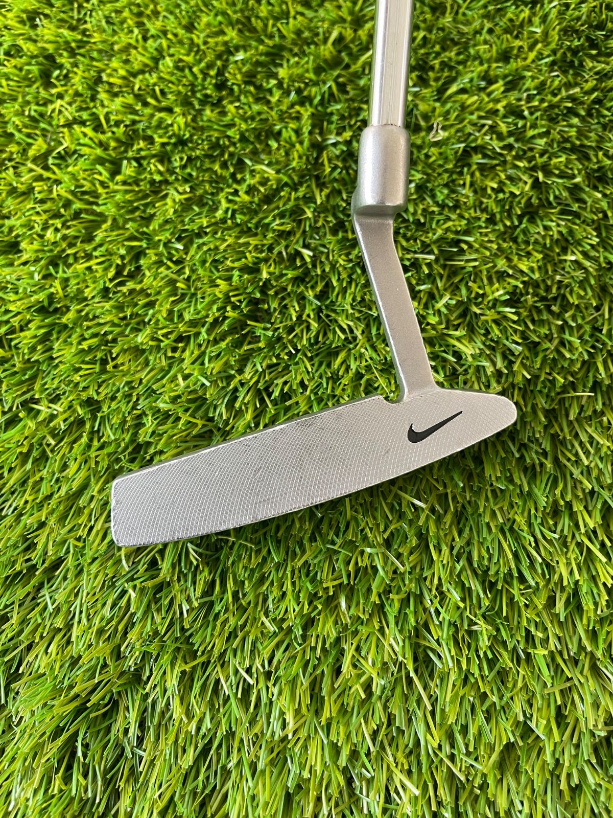 E14 NIKE ナイキ SLINGSHOT パター 右利き 34インチ メンズ ナイキ パター 34インチ 右 Nike SLINGSHOT スチール メンズ用 - メルカリ