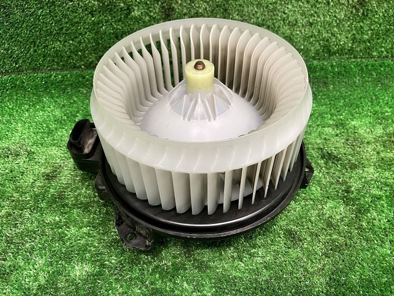エスティマ AHR20W ヒーターブロアモーター・ヒーターモーター X 4WD 7人 デンソー 8050 87103-33100 202