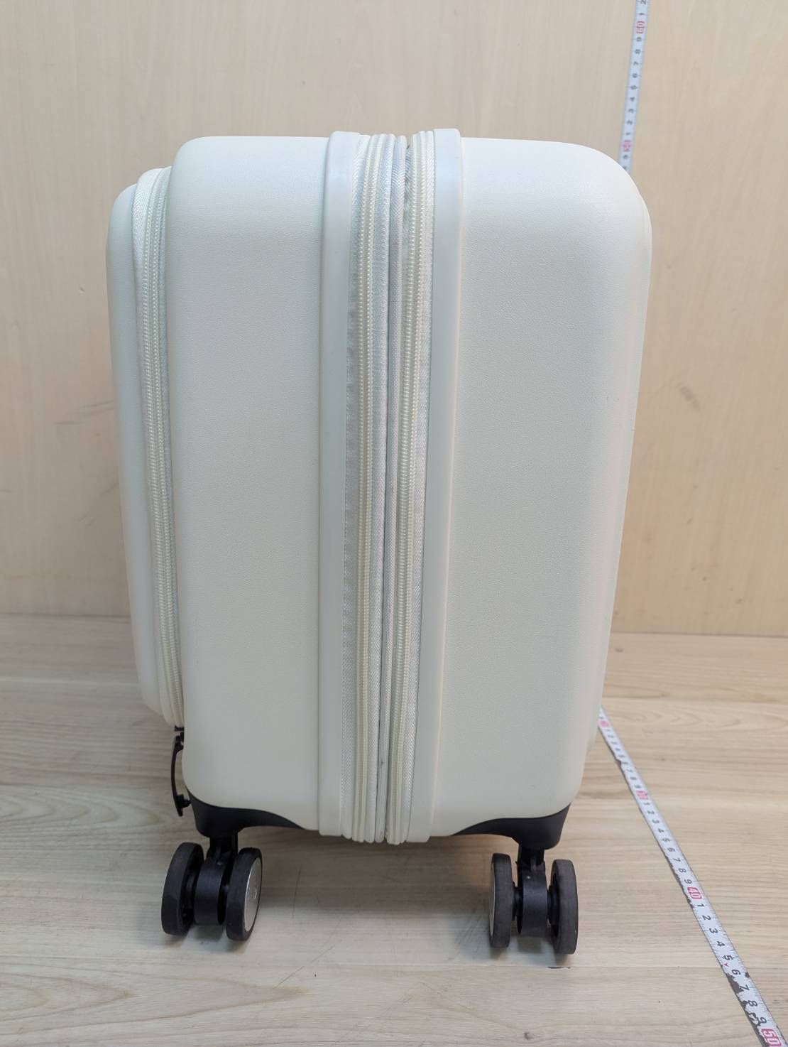 展示品 SWISS MILITARY スイスミリタリー SM-C318 18in スーツケース