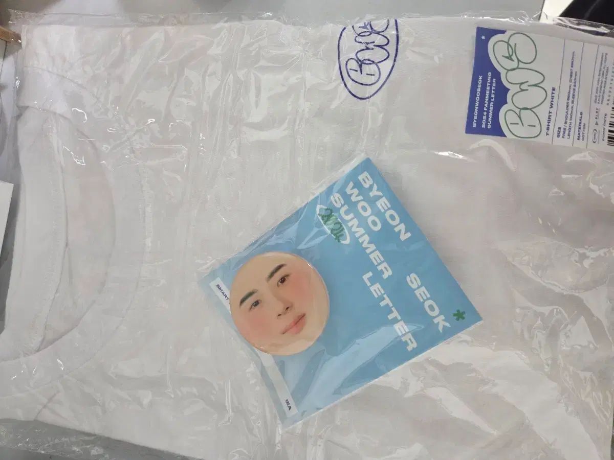 ビョンウソク Byeon Wooseok グリップトック Tシャツ