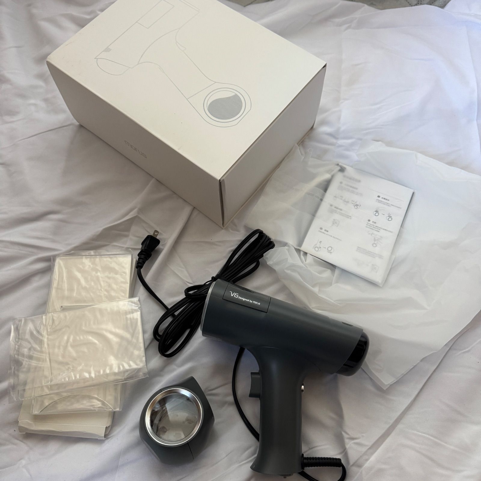 Morus V6 衣類スチーマー スチームアイロン 吸着式 アイロン台いらず 