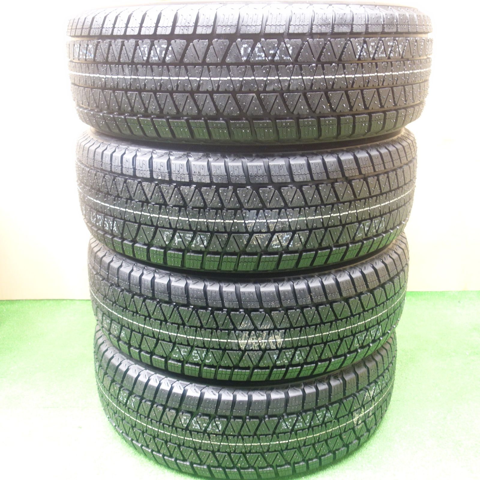 未使用！25年☆スタッドレス 225/60R18 ブリヂストン ブリザック DM-V3