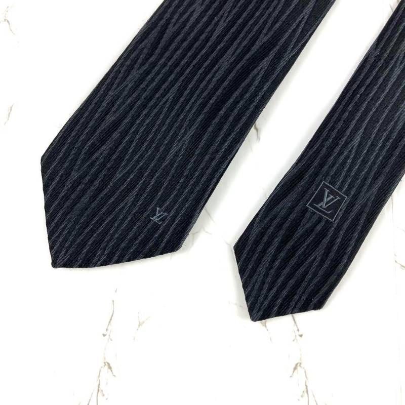 極美品 LOUIS VUITTON ルイヴィトン ネクタイ オーバーサイズエピ LV